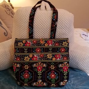 🦋😍 Beautiful Stephanie Dawn Quilted Tote!!